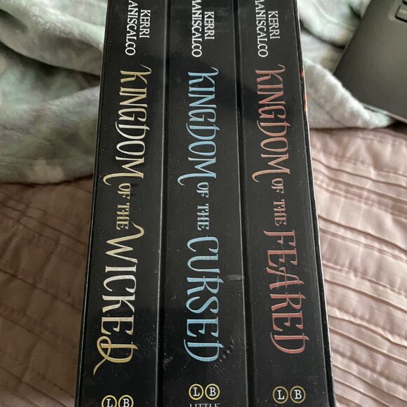 Kingdom of The Wicked 3 Book Paperback Set - Picture 4 of 4